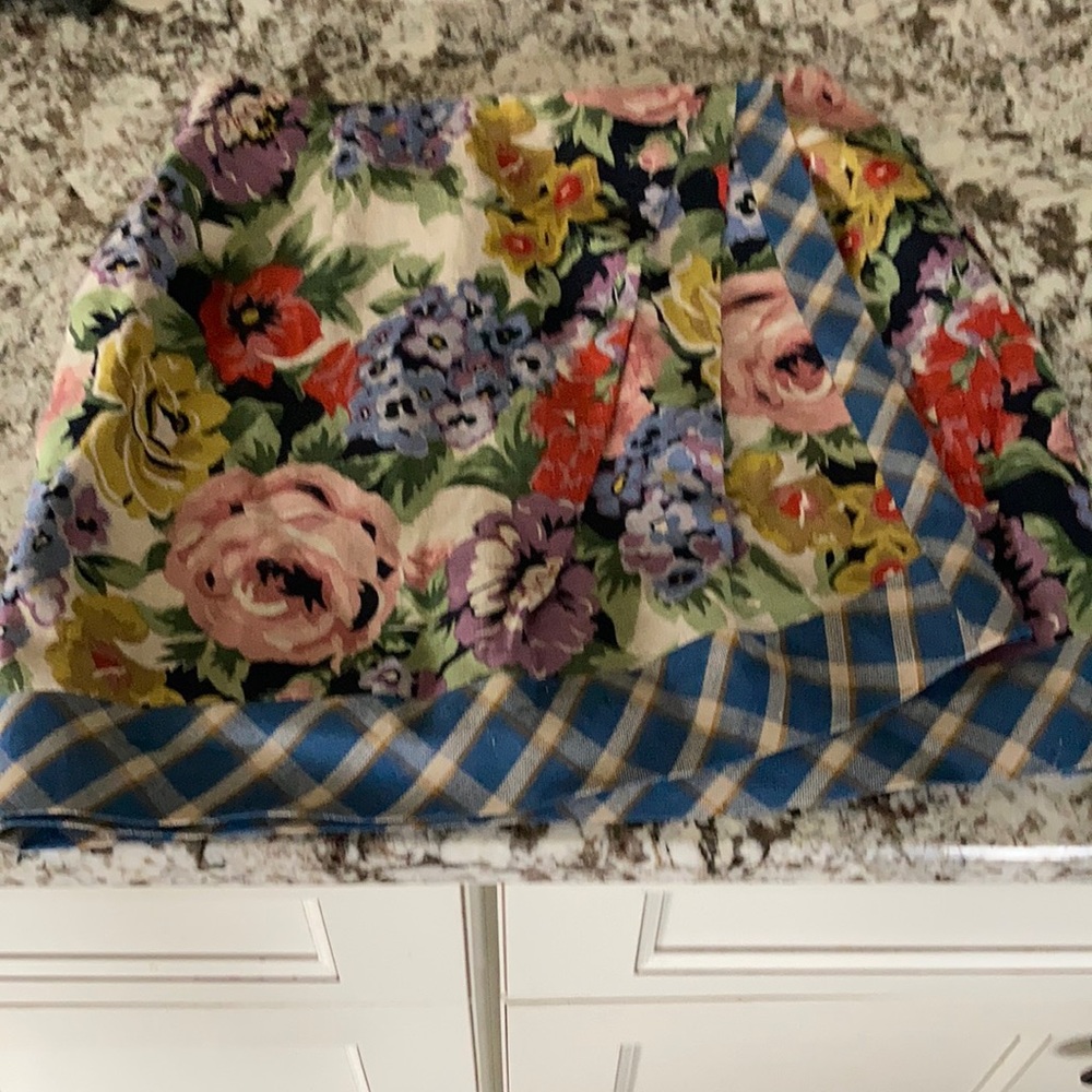 Beautiful floral linen skirt